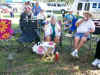 crowd_2_700.jpg (40325 bytes)
